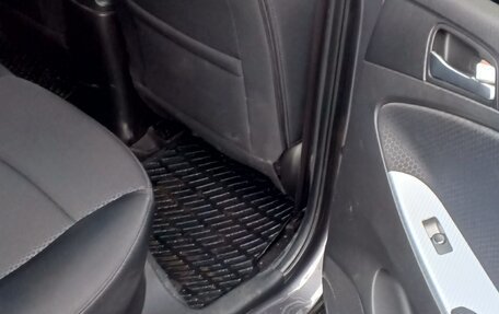 Hyundai Solaris II рестайлинг, 2014 год, 880 000 рублей, 5 фотография