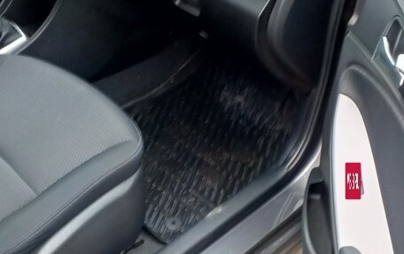 Hyundai Solaris II рестайлинг, 2014 год, 880 000 рублей, 4 фотография