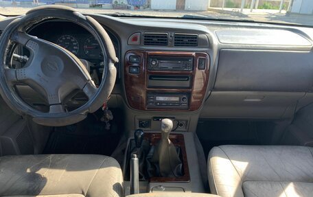 Nissan Patrol, 2001 год, 800 000 рублей, 9 фотография