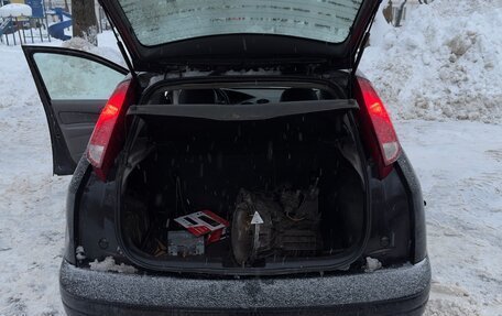 Ford Focus IV, 2002 год, 230 000 рублей, 19 фотография