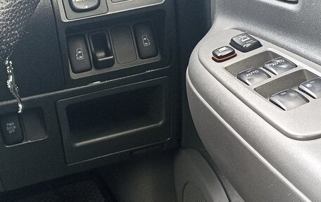 Toyota Sienta I, 2013 год, 1 200 000 рублей, 23 фотография