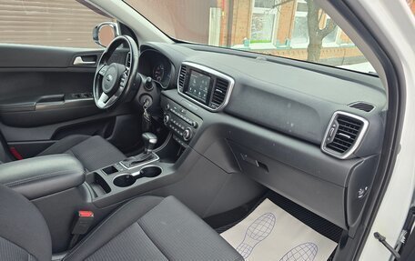 KIA Sportage IV рестайлинг, 2018 год, 1 980 000 рублей, 11 фотография