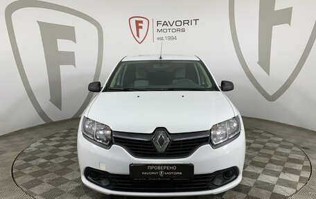 Renault Logan II, 2014 год, 579 000 рублей, 2 фотография