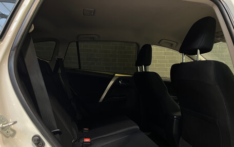 Toyota RAV4, 2014 год, 1 950 000 рублей, 11 фотография