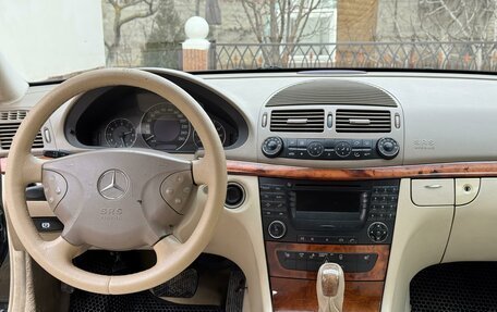 Mercedes-Benz E-Класс, 2002 год, 660 000 рублей, 6 фотография