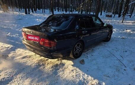 Mercedes-Benz E-Класс, 1997 год, 450 000 рублей, 14 фотография
