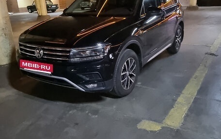 Volkswagen Tiguan II, 2020 год, 3 290 000 рублей, 2 фотография