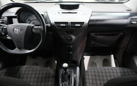 Toyota iQ, 2009 год, 899 000 рублей, 14 фотография