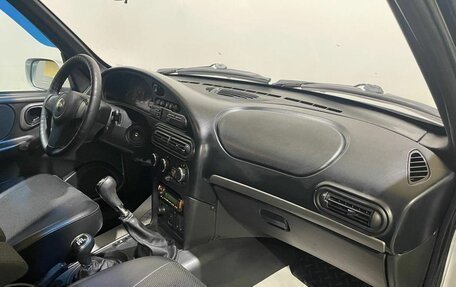 Chevrolet Niva I рестайлинг, 2011 год, 500 000 рублей, 19 фотография