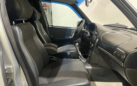 Chevrolet Niva I рестайлинг, 2011 год, 500 000 рублей, 21 фотография