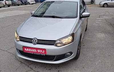 Volkswagen Polo VI (EU Market), 2013 год, 1 050 000 рублей, 1 фотография