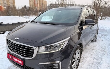KIA Carnival III, 2018 год, 2 600 000 рублей, 1 фотография