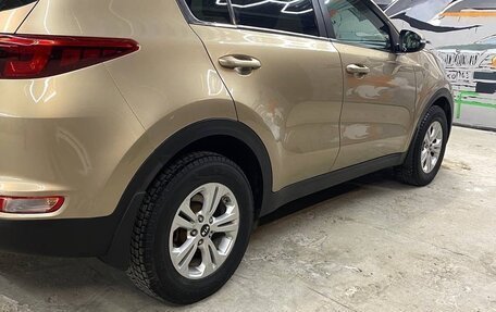 KIA Sportage IV рестайлинг, 2017 год, 1 800 000 рублей, 4 фотография