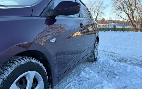 Hyundai Solaris II рестайлинг, 2011 год, 730 000 рублей, 13 фотография