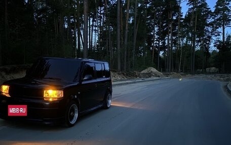 Scion xB II рестайлинг, 2003 год, 450 000 рублей, 15 фотография