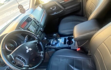 Mitsubishi Pajero IV, 2007 год, 1 300 000 рублей, 8 фотография