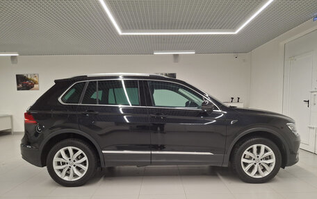 Volkswagen Tiguan II, 2019 год, 3 128 000 рублей, 5 фотография