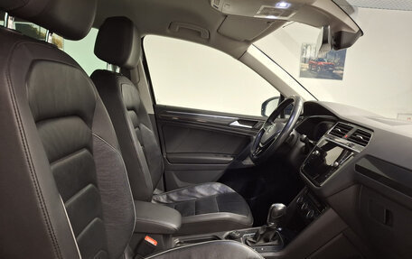 Volkswagen Tiguan II, 2019 год, 3 128 000 рублей, 13 фотография