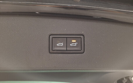 Volkswagen Tiguan II, 2019 год, 3 128 000 рублей, 23 фотография