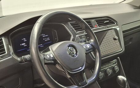 Volkswagen Tiguan II, 2019 год, 3 128 000 рублей, 25 фотография