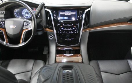 Cadillac Escalade IV, 2016 год, 4 400 000 рублей, 16 фотография