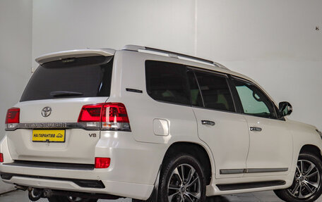 Toyota Land Cruiser 200, 2017 год, 4 699 000 рублей, 7 фотография