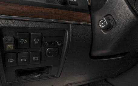 Toyota Land Cruiser 200, 2017 год, 4 699 000 рублей, 10 фотография