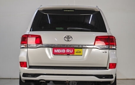 Toyota Land Cruiser 200, 2017 год, 4 699 000 рублей, 6 фотография