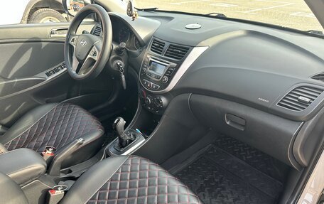 Hyundai Solaris II рестайлинг, 2015 год, 1 200 000 рублей, 15 фотография