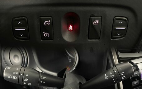 Renault Sandero II рестайлинг, 2019 год, 1 250 000 рублей, 20 фотография