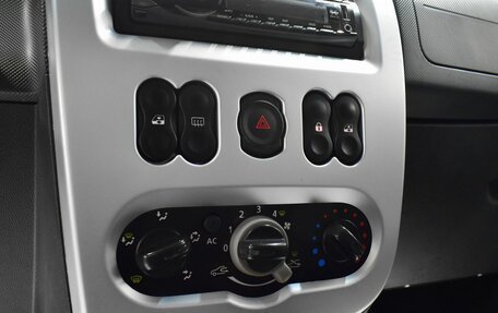 Renault Sandero I, 2011 год, 675 000 рублей, 16 фотография