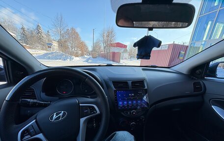 Hyundai Solaris II рестайлинг, 2013 год, 960 000 рублей, 16 фотография