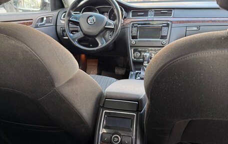 Skoda Superb III рестайлинг, 2013 год, 1 050 000 рублей, 14 фотография