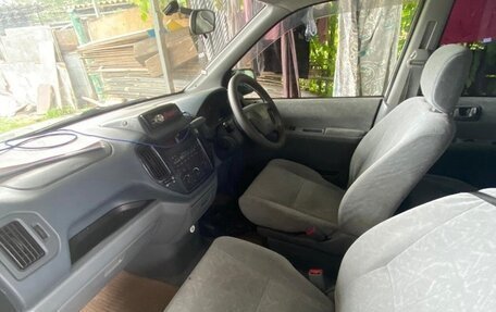 Mitsubishi Dion I рестайлинг, 2003 год, 500 000 рублей, 3 фотография