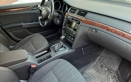 Skoda Superb III рестайлинг, 2013 год, 1 050 000 рублей, 16 фотография