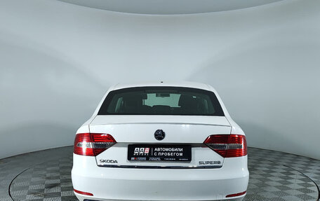 Skoda Superb III рестайлинг, 2015 год, 1 277 000 рублей, 6 фотография