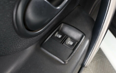 Renault Logan II, 2015 год, 619 000 рублей, 21 фотография