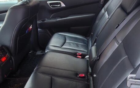 Nissan Pathfinder, 2015 год, 1 600 000 рублей, 37 фотография