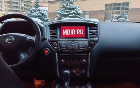 Nissan Pathfinder, 2015 год, 1 600 000 рублей, 38 фотография