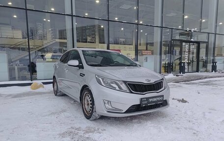 KIA Rio III рестайлинг, 2014 год, 980 000 рублей, 3 фотография