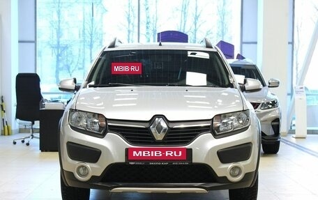 Renault Sandero II рестайлинг, 2018 год, 925 000 рублей, 2 фотография