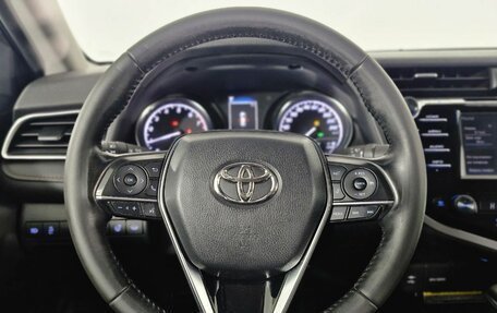 Toyota Camry, 2020 год, 3 350 000 рублей, 12 фотография