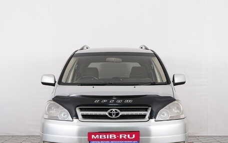 Toyota Ipsum II, 2002 год, 749 000 рублей, 2 фотография