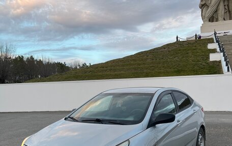 Hyundai Solaris II рестайлинг, 2014 год, 620 000 рублей, 1 фотография