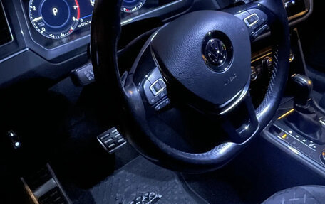 Volkswagen Tiguan II, 2018 год, 2 750 000 рублей, 17 фотография