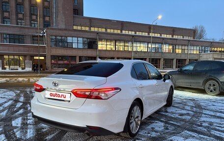 Toyota Camry, 2021 год, 2 400 000 рублей, 5 фотография