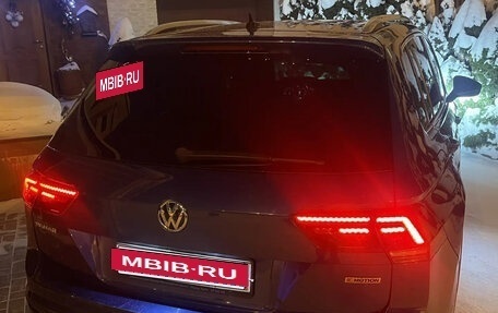 Volkswagen Tiguan II, 2018 год, 2 750 000 рублей, 18 фотография