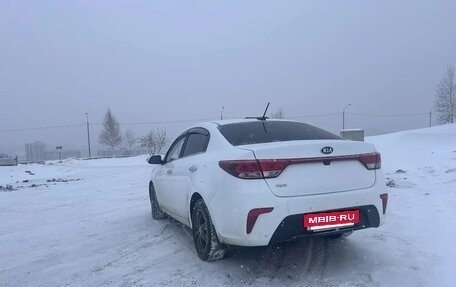 KIA Rio IV, 2020 год, 1 700 000 рублей, 2 фотография