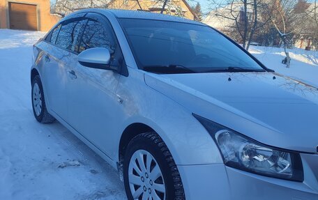 Chevrolet Cruze II, 2011 год, 850 000 рублей, 4 фотография