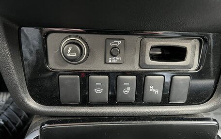 Mitsubishi Outlander III рестайлинг 3, 2017 год, 3 595 000 рублей, 21 фотография